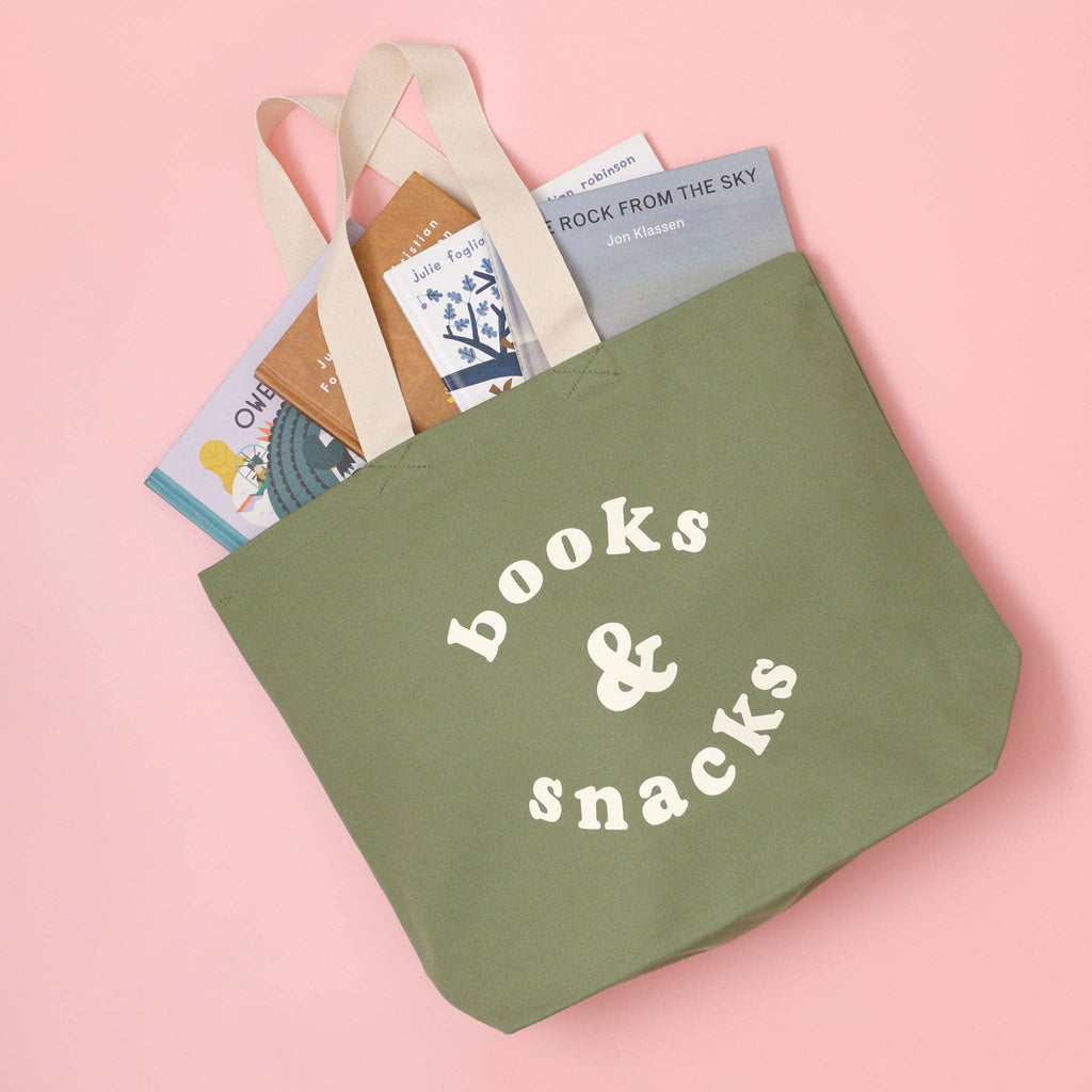 Books & Snacks - Tote Bag Oliven