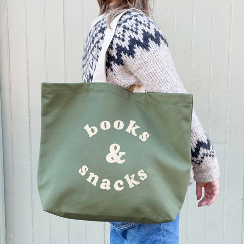 Books & Snacks - Tote Bag Oliven